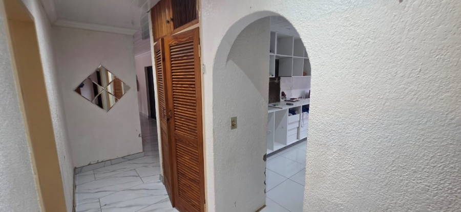 3 Bedroom Property for Sale in La Hoff North West